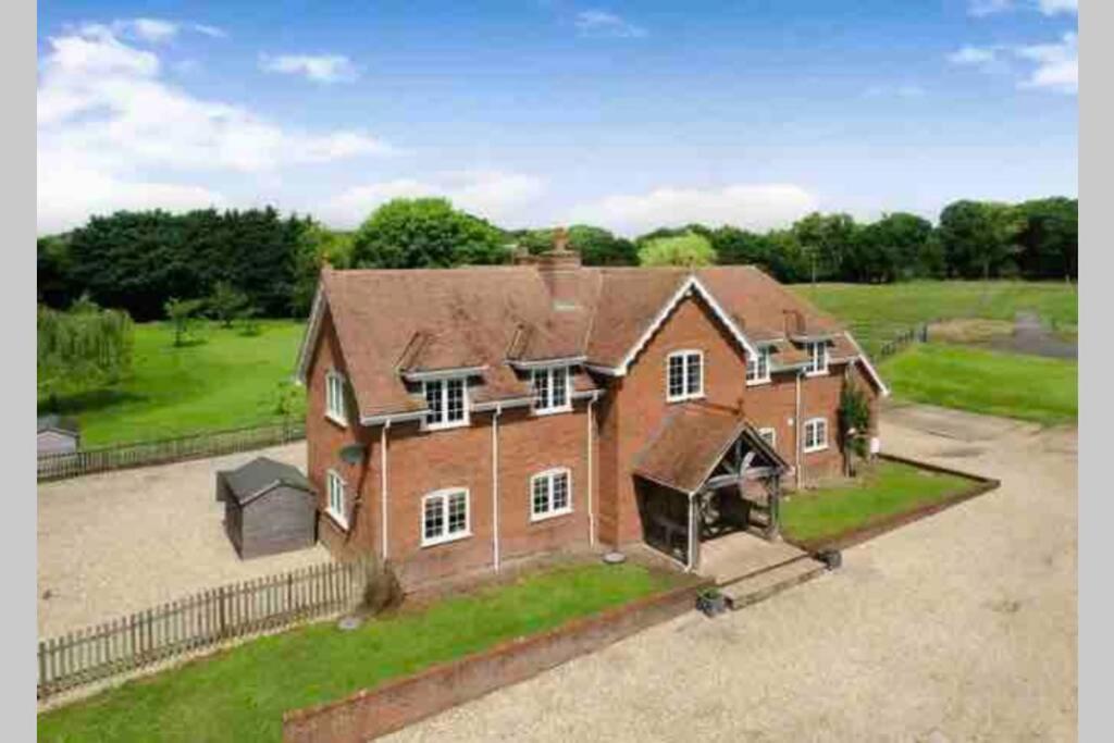 Langford Farmhouse - New Forest National Park Luxury 4Bd, Hot Tub, Cinema, 10 Acres Bartley Екстериор снимка